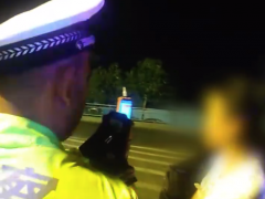 女子醉驾拒绝抽血并殴打民警 法律尊严不容挑衅！