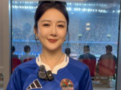 虞姬扮演者李依晓亮相苏超赛场 感受宿迁全新面貌